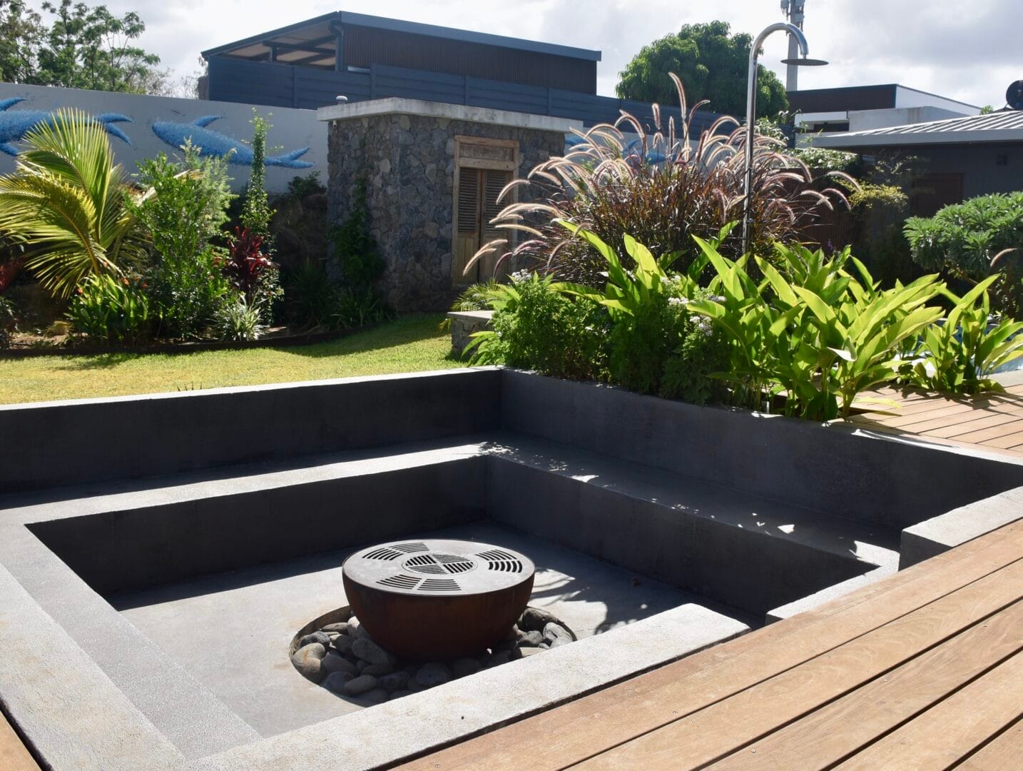 Brazero Bassin Plat Jardin tropical