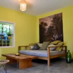 Location saisonnière maisonnette 55 m² à Terre Sainte, Saint-Pierre Réunion, avec jardin et accès à la plage.