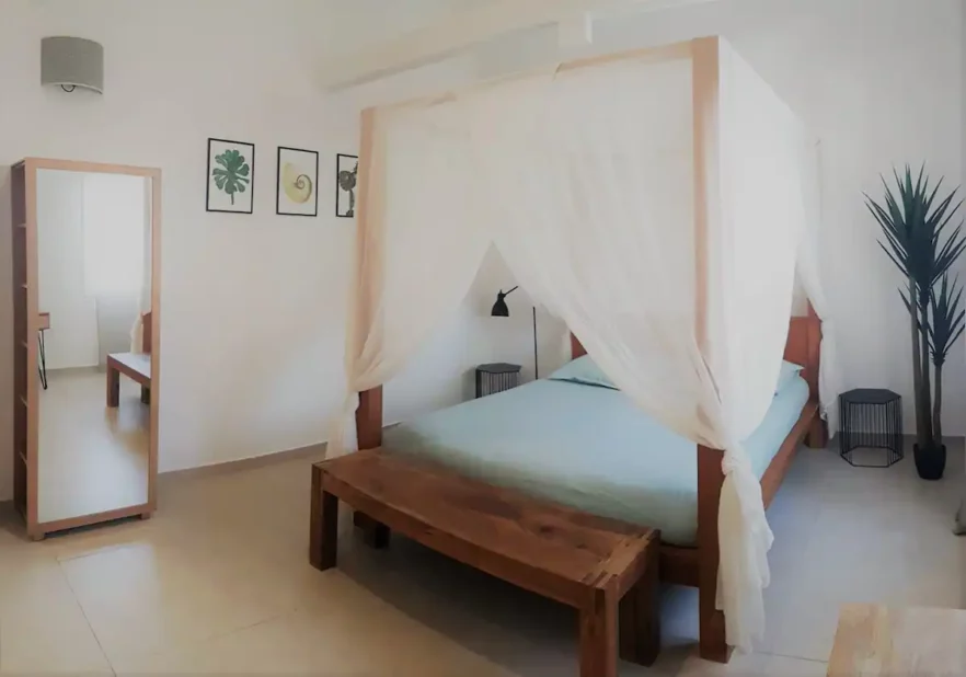 "Location saisonnière à Terre Sainte, Saint-Pierre Réunion, idéale pour des vacances en famille."